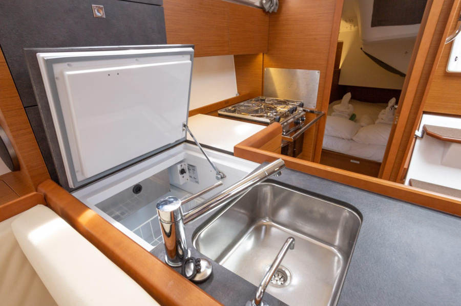 Sun Odyssey 349 - 3 cab. — photo 20