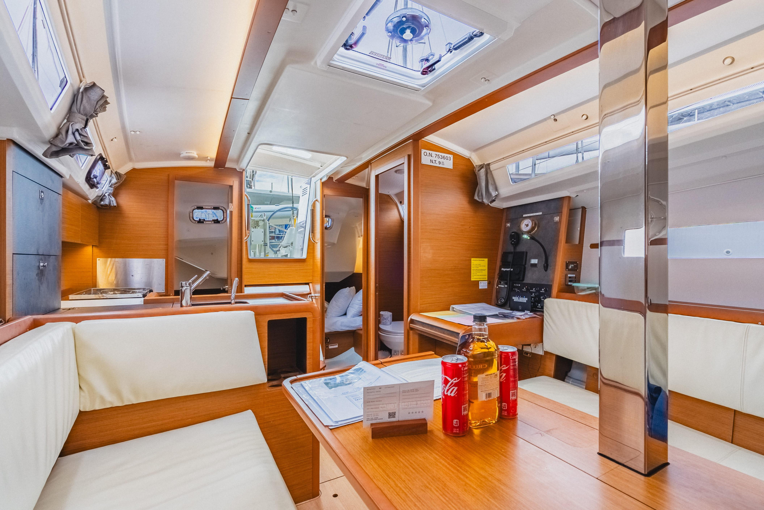 Sun Odyssey 349 - 3 cab. — photo 24