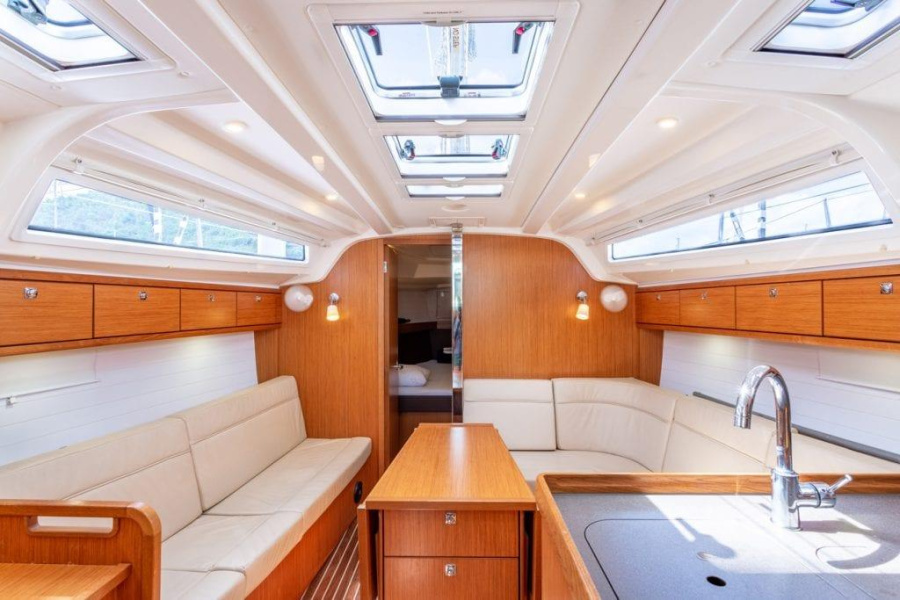Bavaria 37 - 2 cab. — photo 19