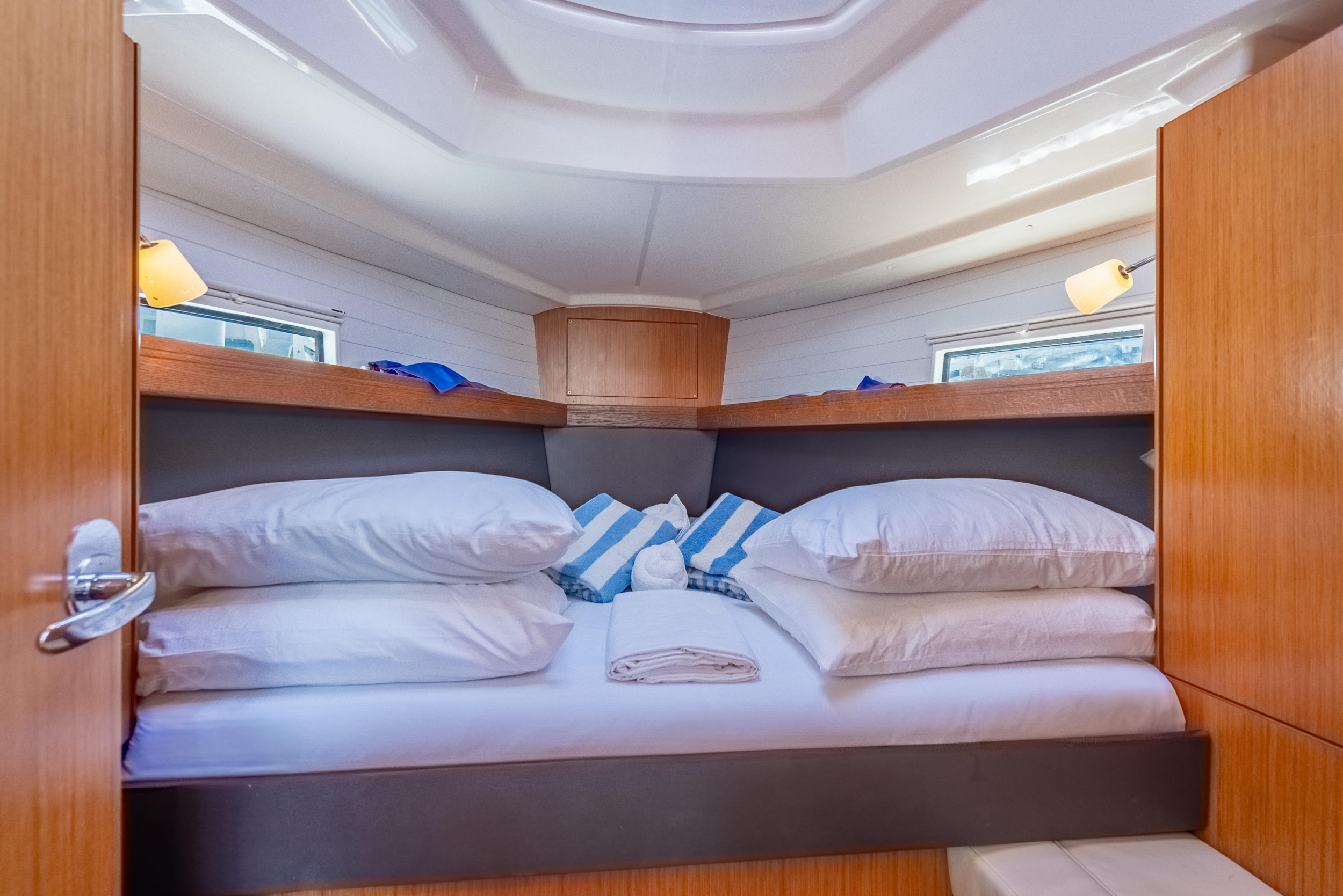 Bavaria 37 - 2 cab. — photo 20