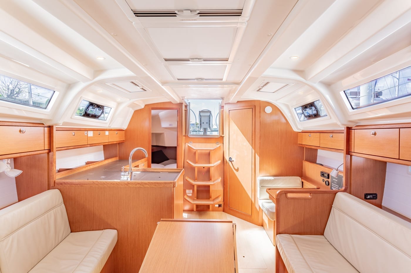 Bavaria 37 - 2 cab. — photo 11
