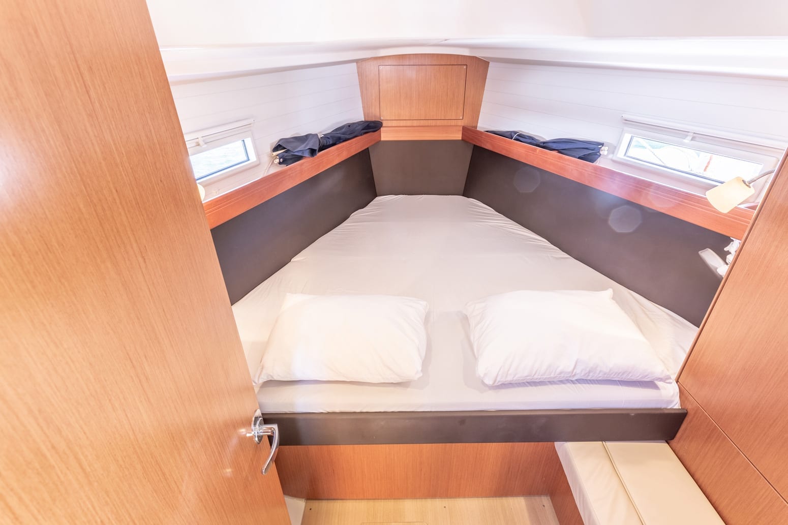 Bavaria 37 - 2 cab. — photo 14