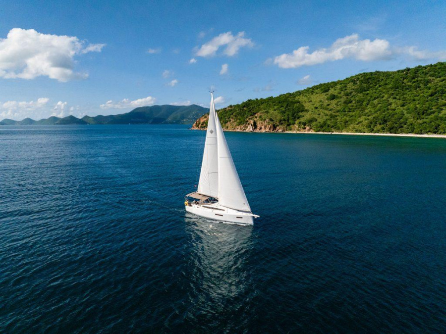 Sun Odyssey 380 - 2 cab. — photo 9