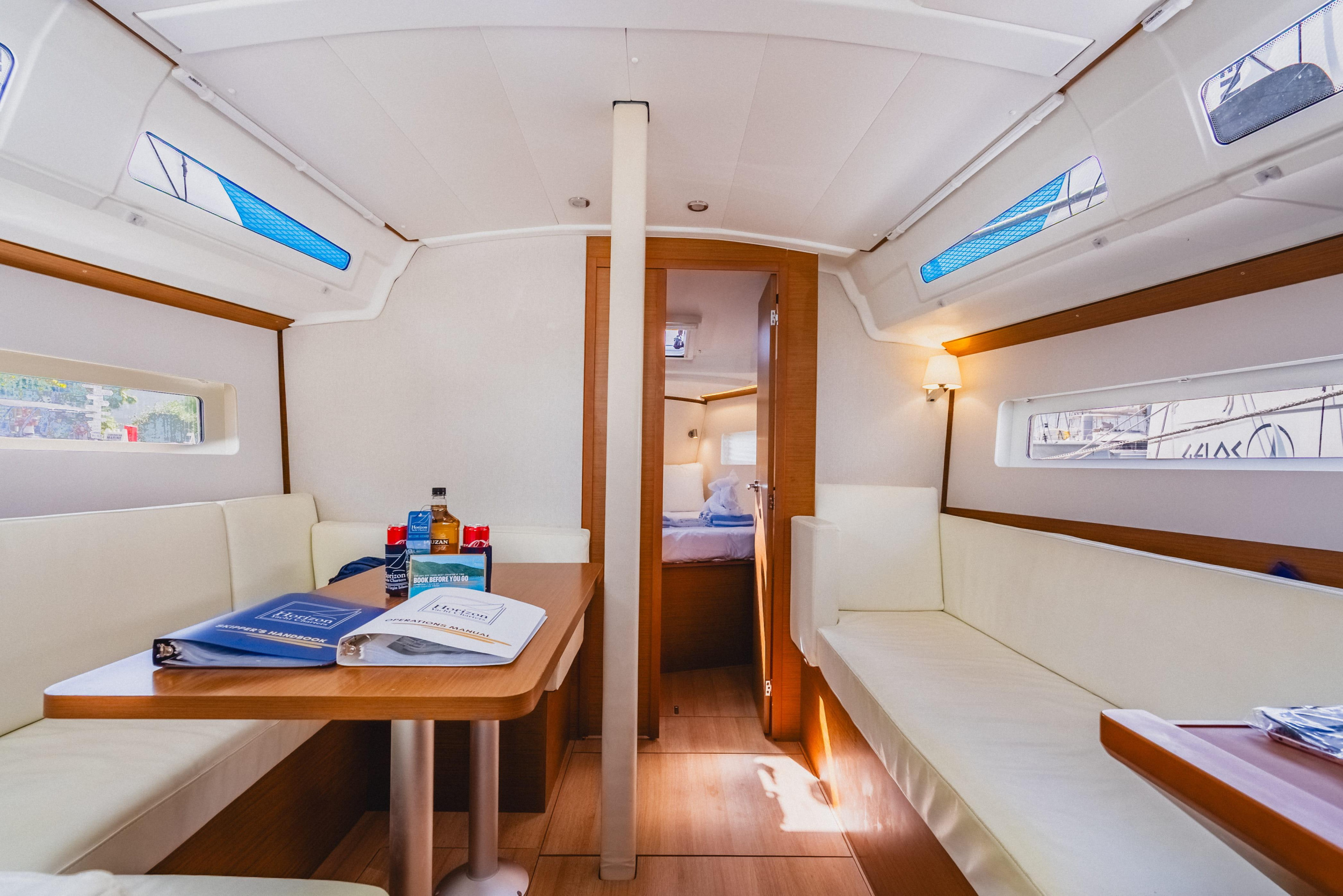 Sun Odyssey 380 - 3 cab. — photo 18