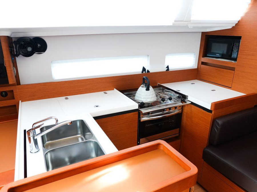 Sun Odyssey 410 - 3 cab. — photo 6
