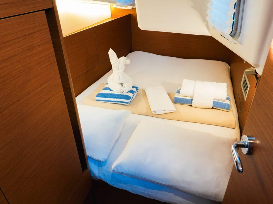 Sun Odyssey 410 - 3 cab. — photo 10