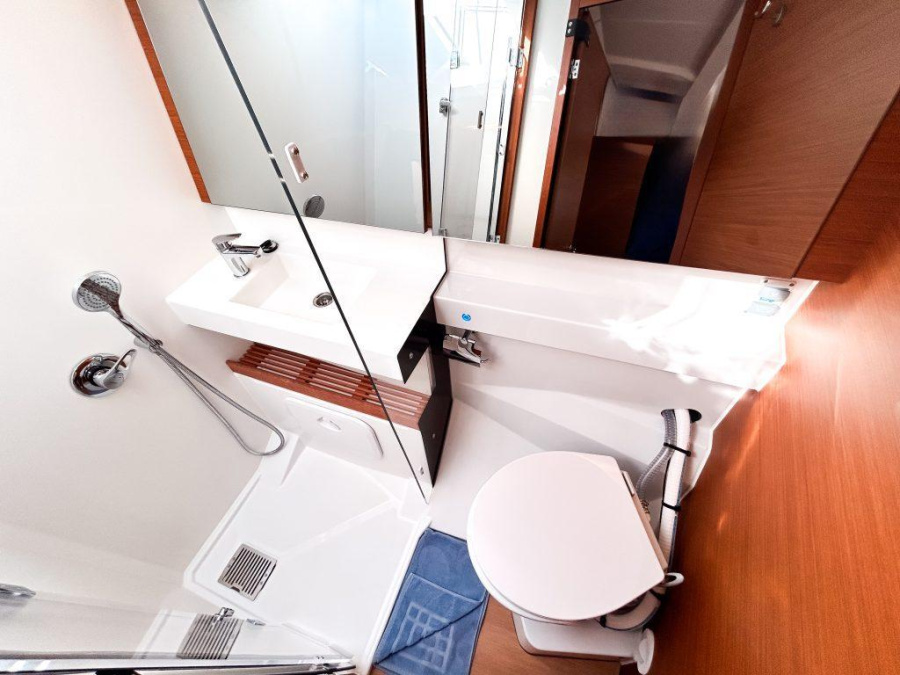 Sun Odyssey 440 - 3 cab. — photo 26