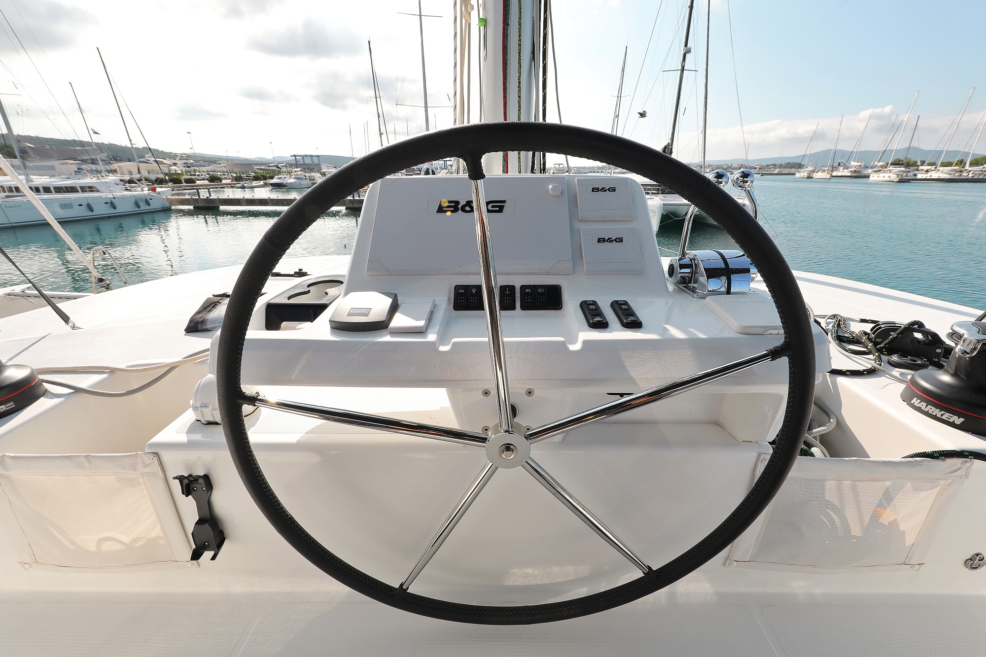 Lagoon 50 — photo 9