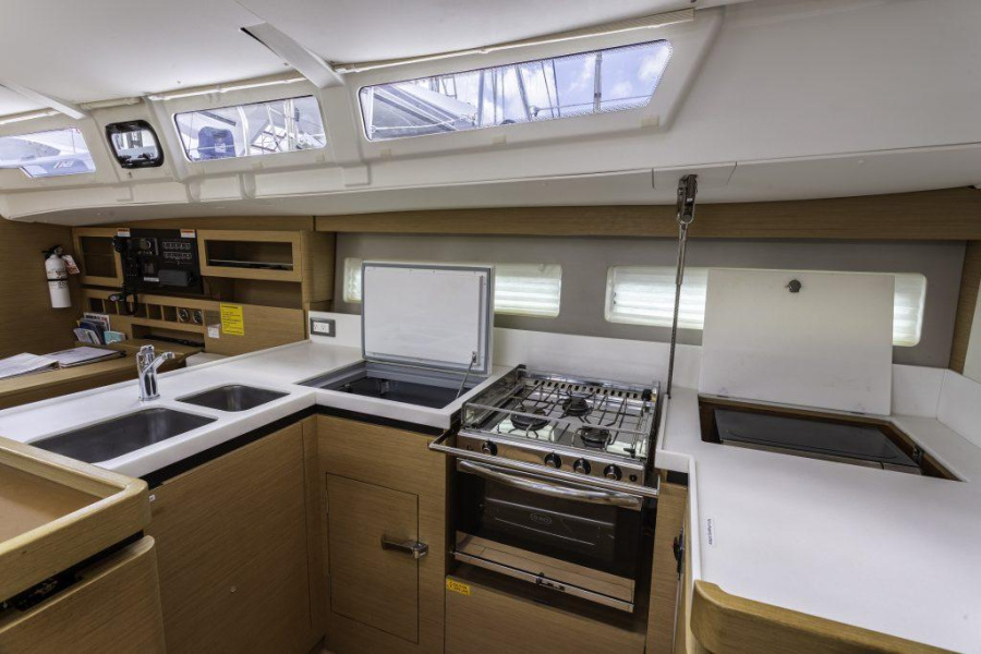 Sun Odyssey 490 - 3 cab. — photo 24