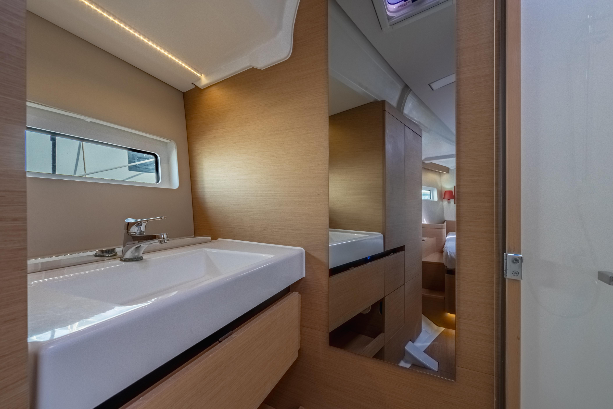 Sun Odyssey 490 - 3 cab. — photo 30