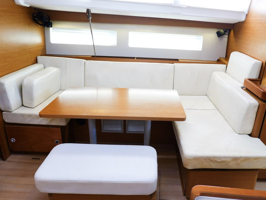 Sun Odyssey 490 - 4 + 1 cab. — photo 25