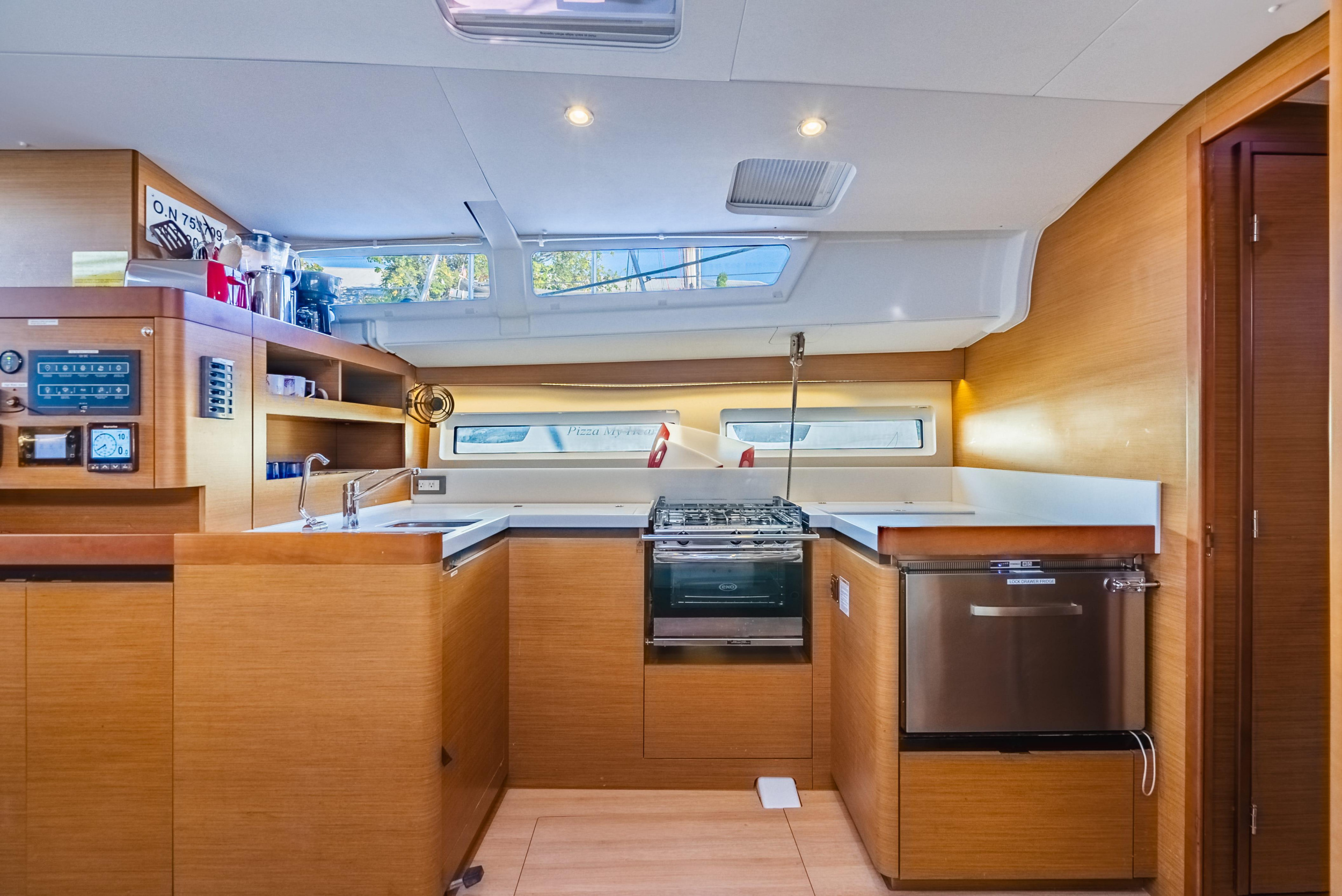 Sun Odyssey 490 - 4 + 1 cab. — photo 31