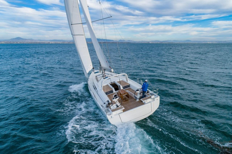 Oceanis 51.1 — photo 3
