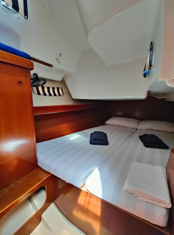 Oceanis Clipper 393 — photo 8