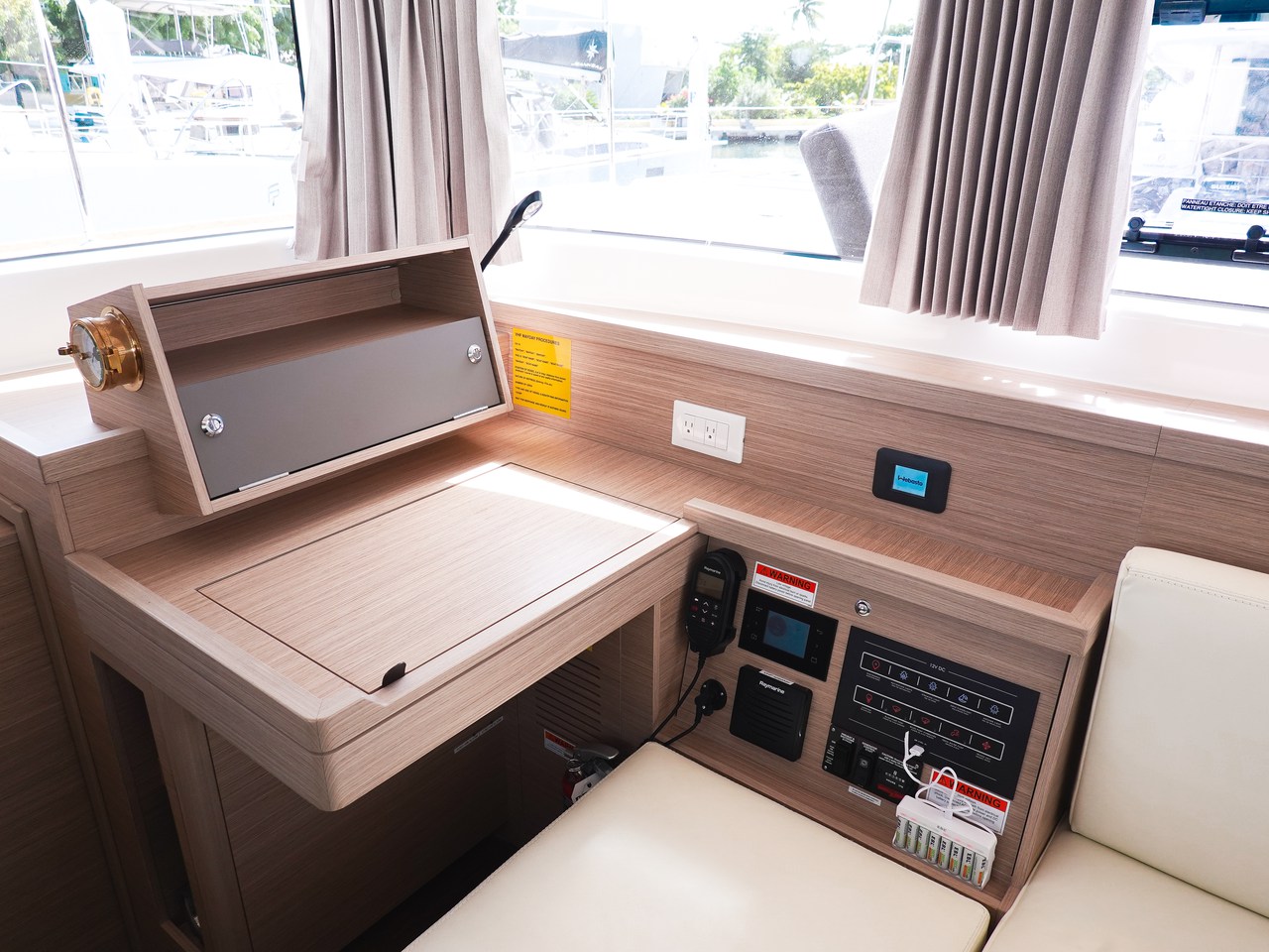 Lagoon 40 OW - 3 + 1 cab. — photo 12