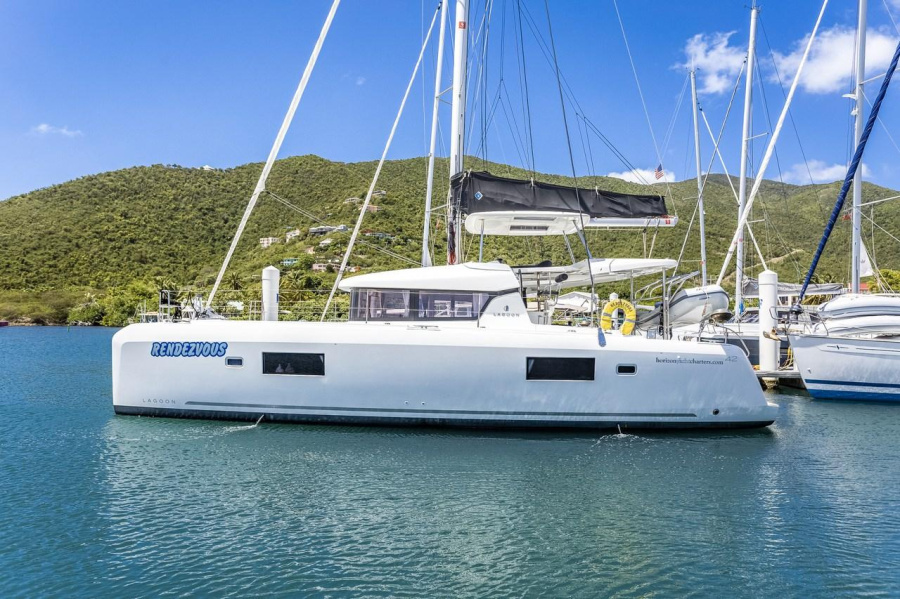 Photo #1 - Fountaine Pajot Astrea 42 - 4 + 1 cab. (Rendezvous III) en Resort & Marina - 42790