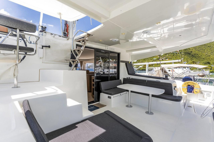 Fountaine Pajot Astrea 42 - 4 + 1 cab. — photo 13