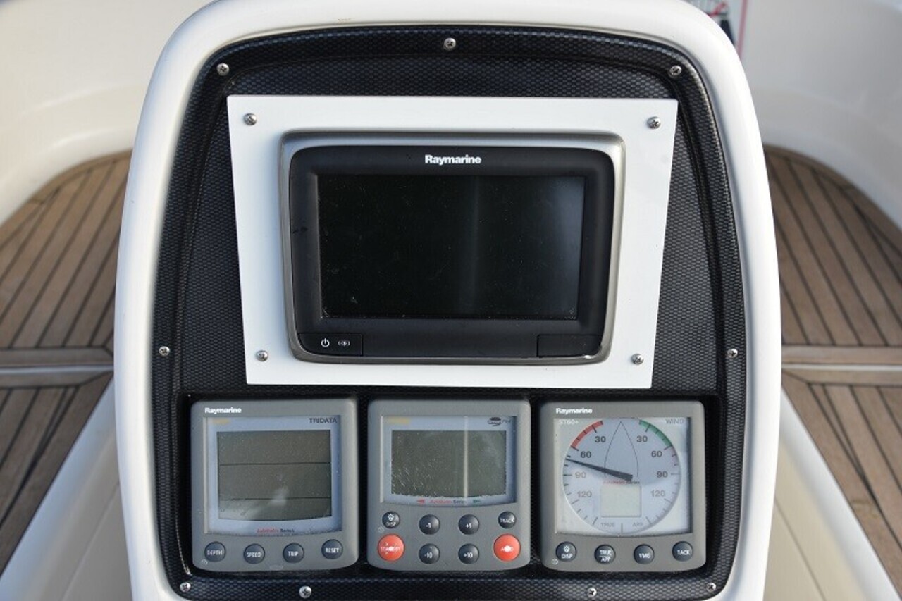 Bavaria 38 Cruiser — photo 6