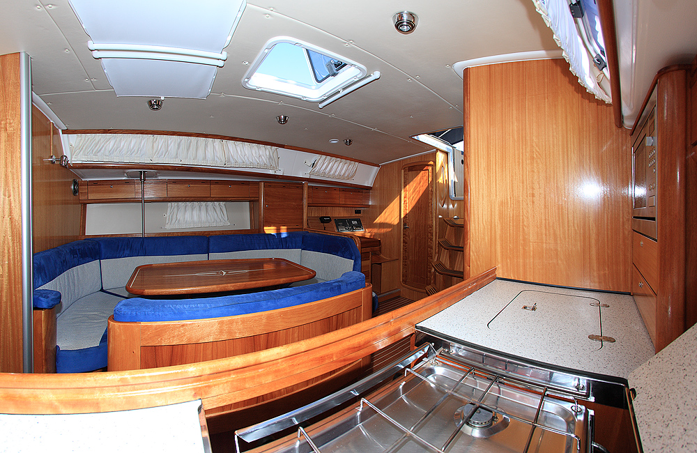 Bavaria 40 Cruiser — photo 9