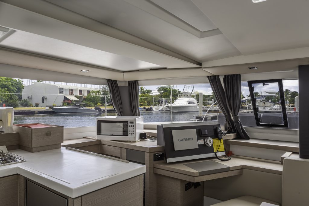 Fountaine Pajot Astrea 42 - 3 + 1 cab. — photo 16