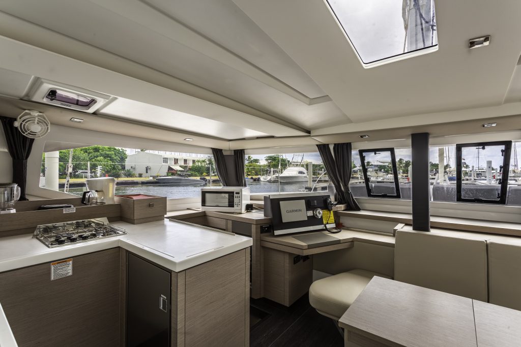 Fountaine Pajot Astrea 42 - 3 + 1 cab. — photo 17