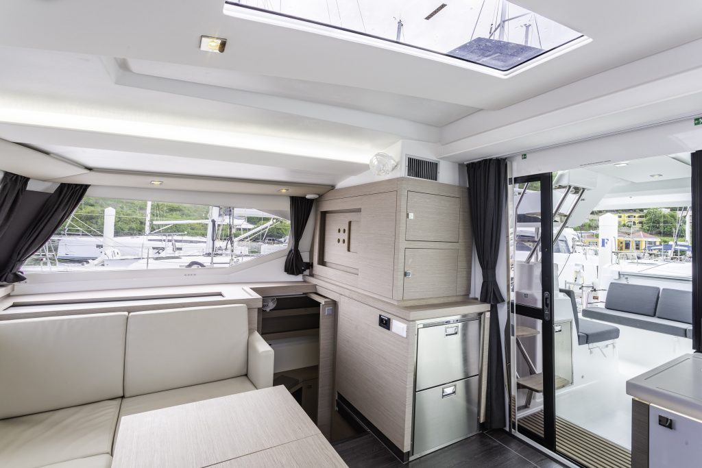 Fountaine Pajot Astrea 42 - 3 + 1 cab. — photo 21