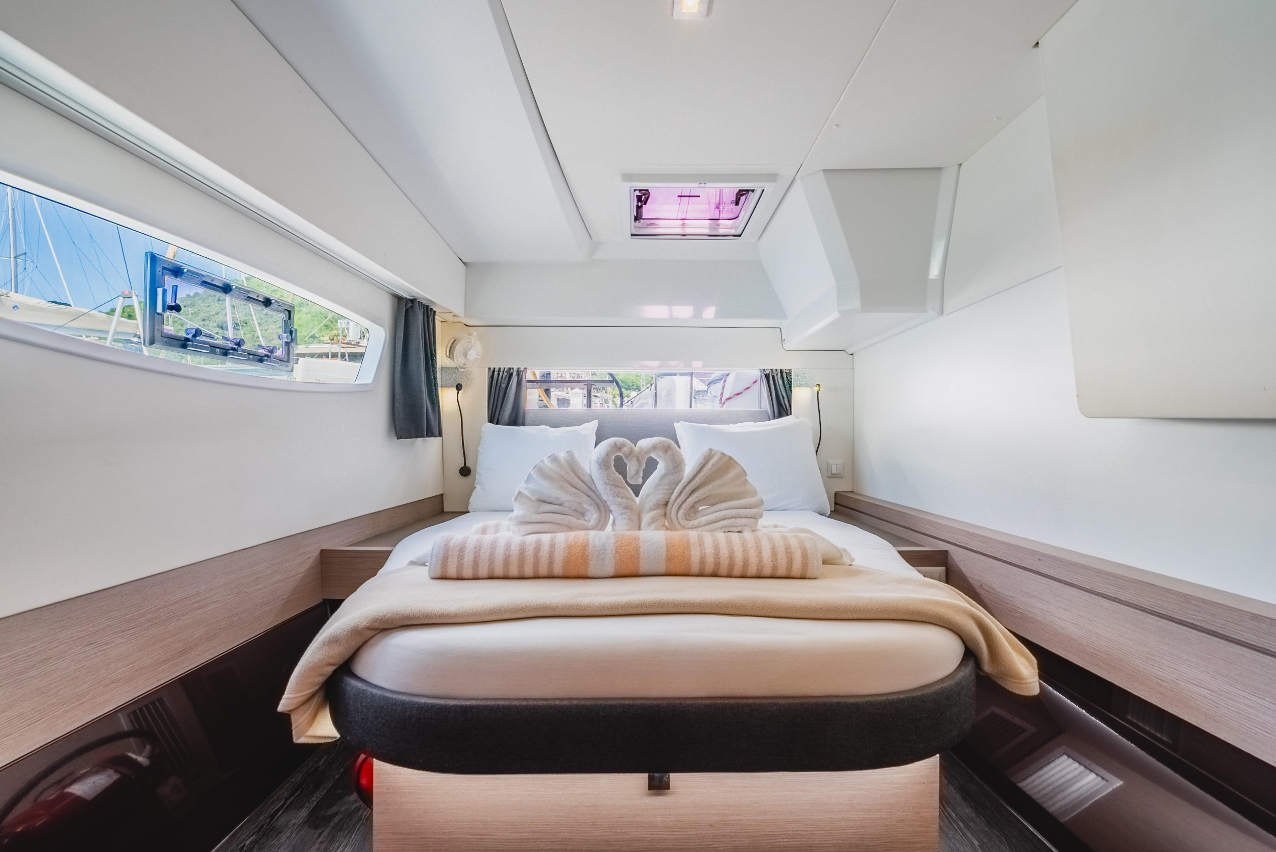 Fountaine Pajot Astrea 42 - 3 + 1 cab. — photo 23