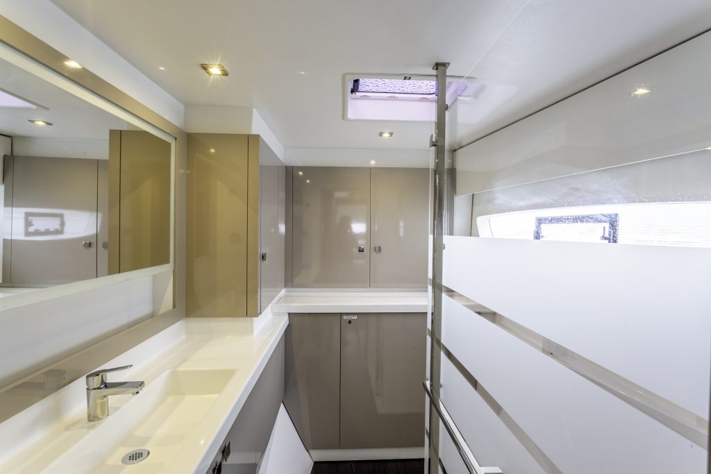 Fountaine Pajot Astrea 42 - 3 + 1 cab. — photo 30