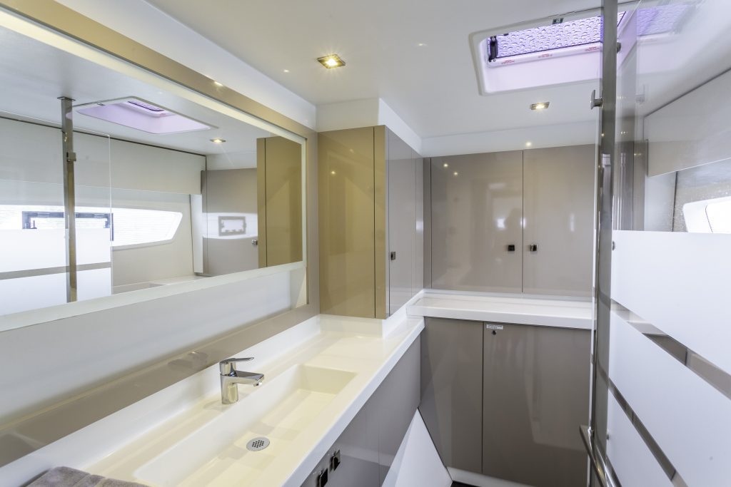 Fountaine Pajot Astrea 42 - 3 + 1 cab. — photo 31