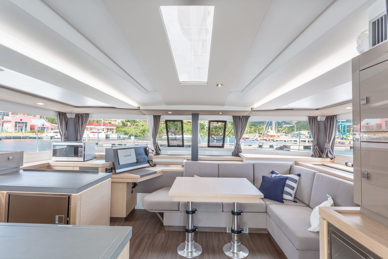 Fountaine Pajot Astrea 42 — photo 13