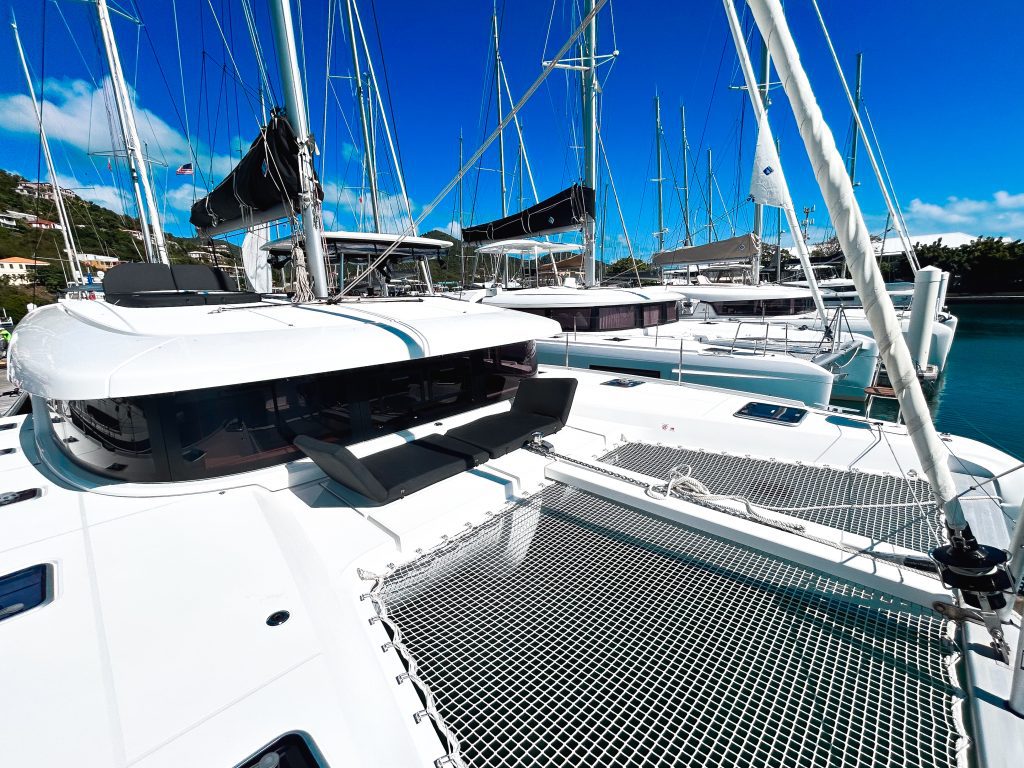 Lagoon 42 OW - 3 + 1 cab. — photo 7
