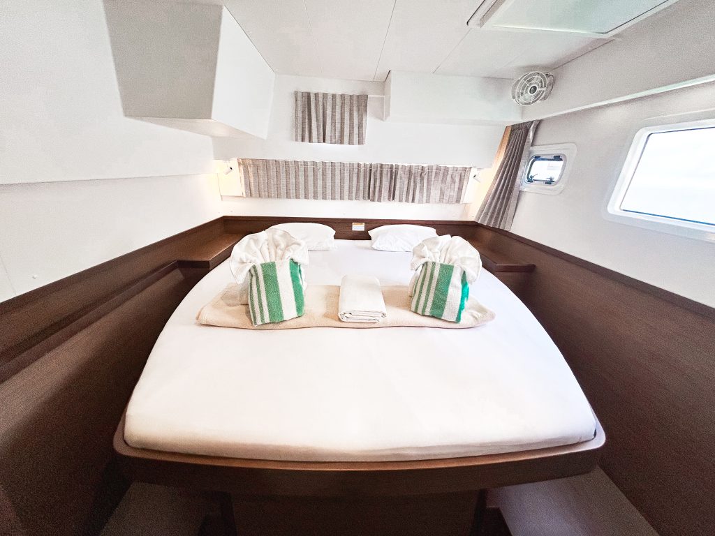 Lagoon 42 OW - 3 + 1 cab. — photo 16