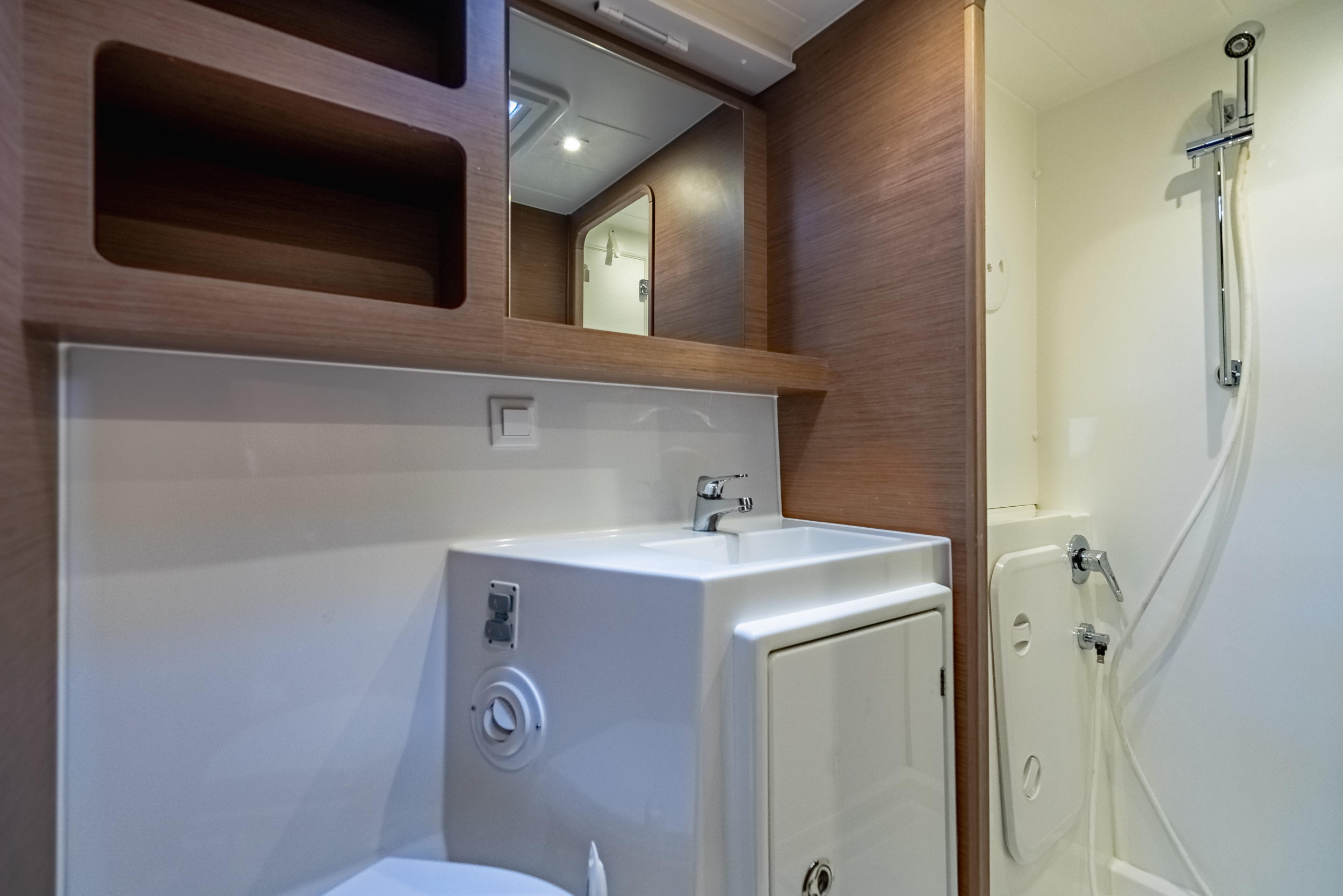 Lagoon 42 - 4 + 2 cab. — photo 29