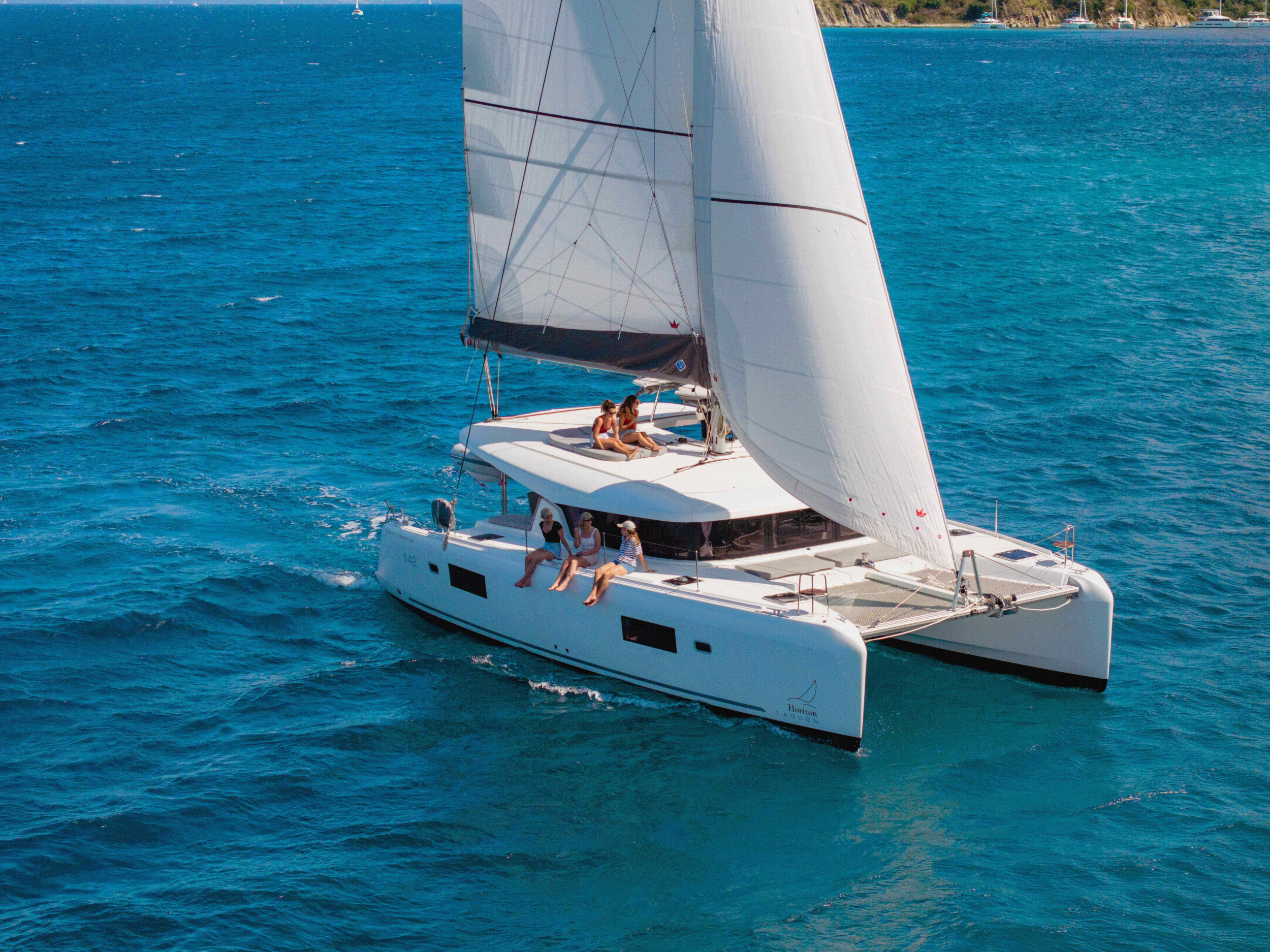 Lagoon 42 - 4 + 1 cab. — photo 4