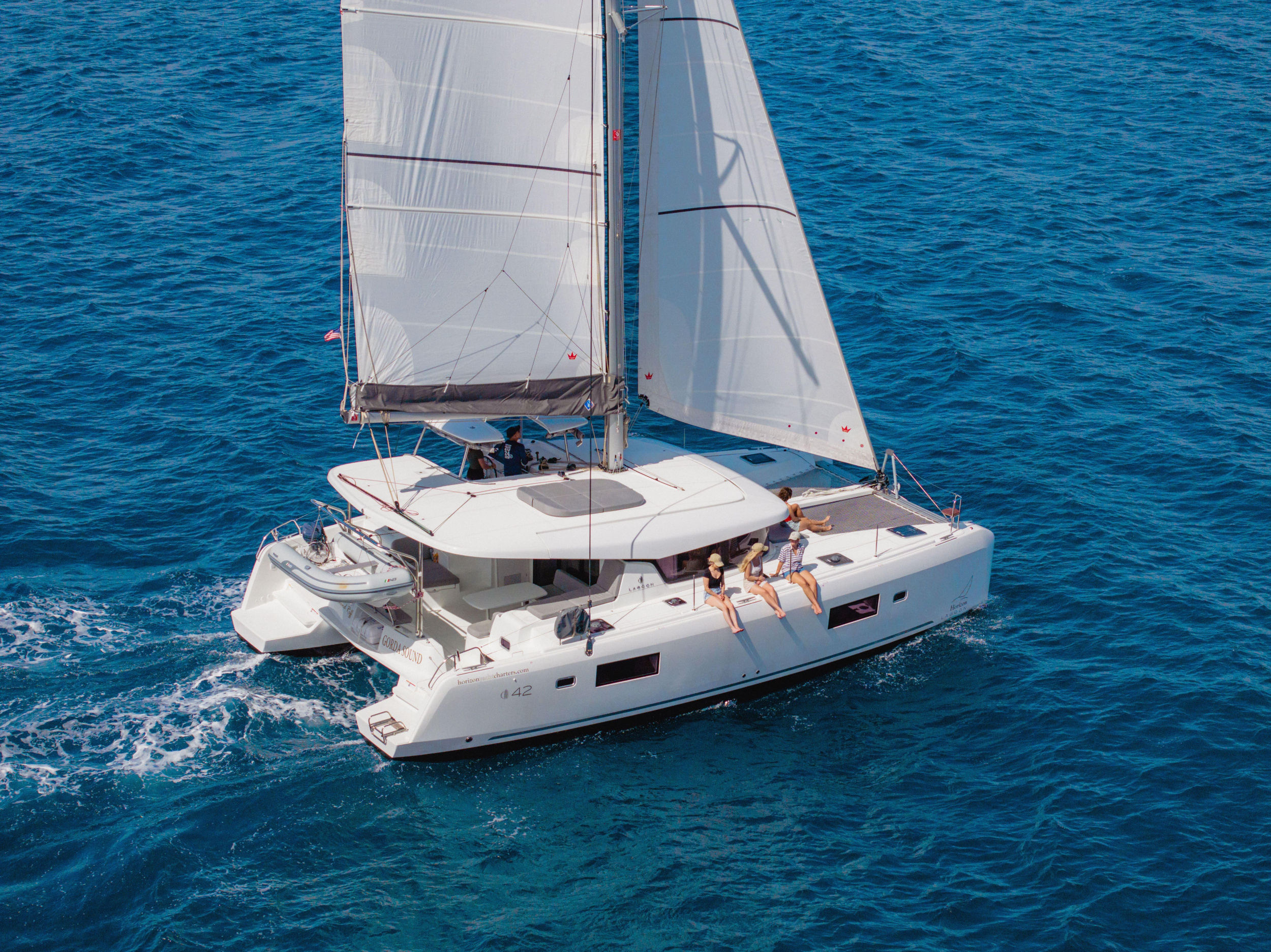 Lagoon 42 - 4 + 1 cab. — photo 7