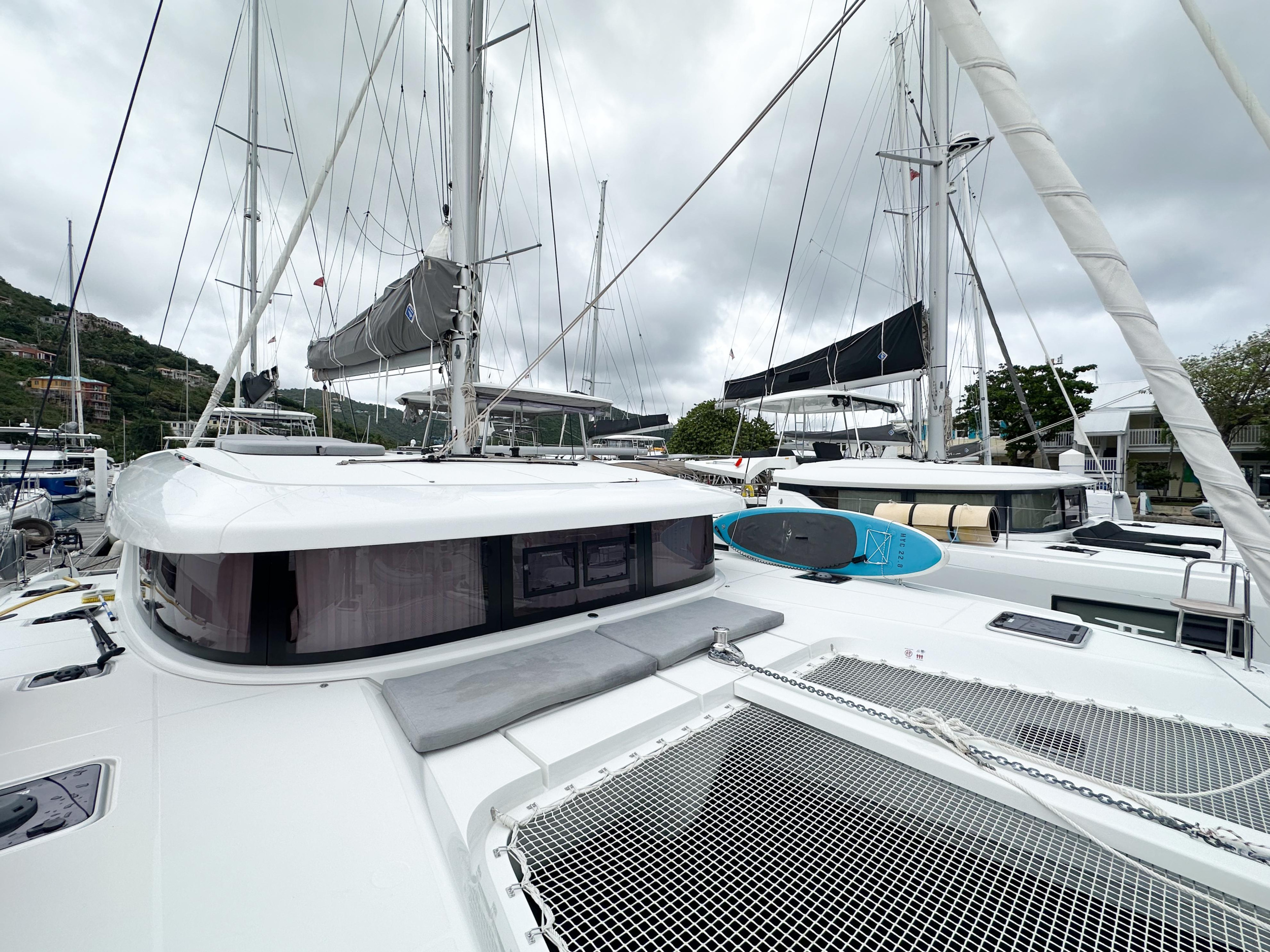 Lagoon 42 - 4 + 1 cab. — photo 11