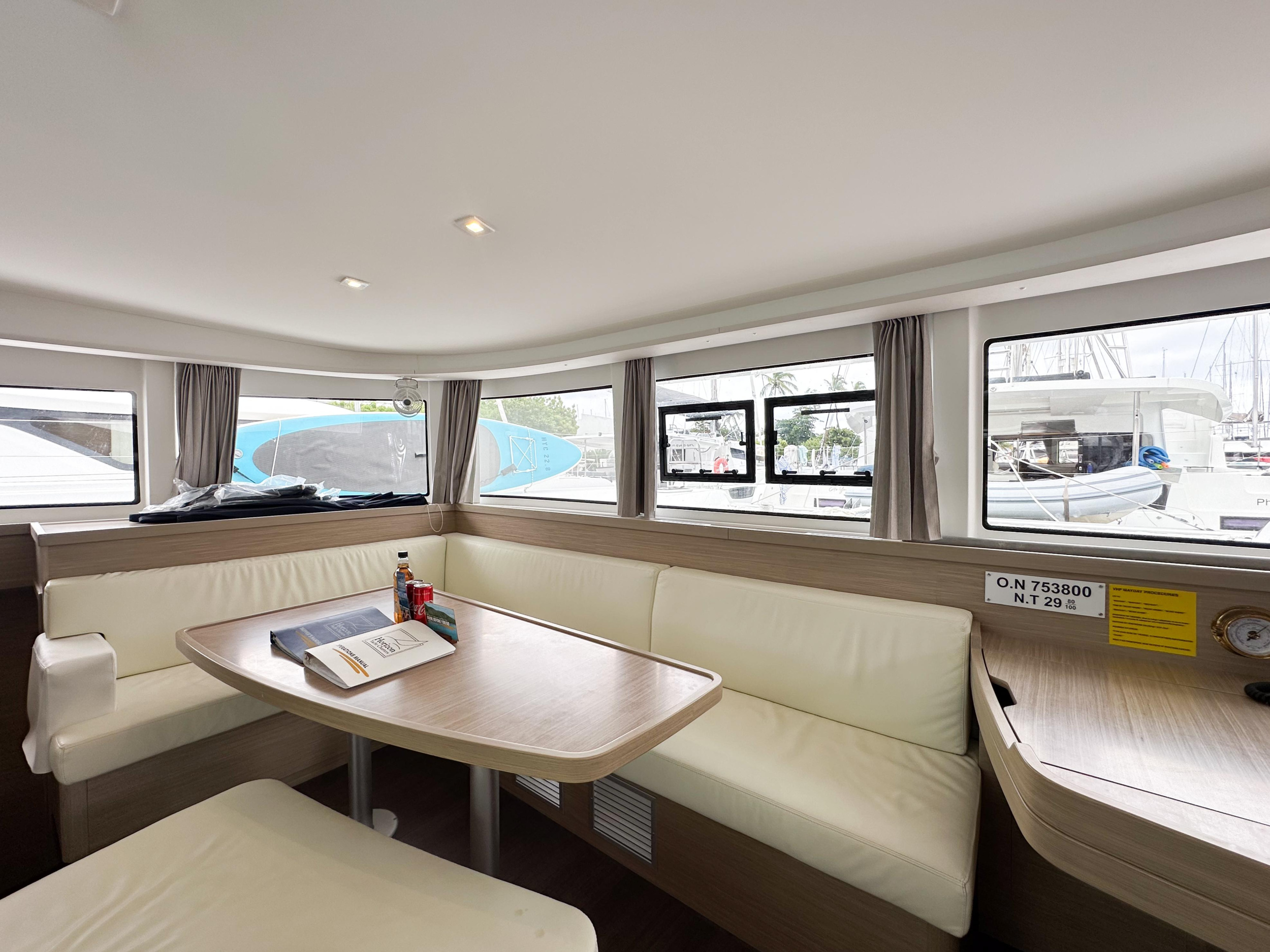 Lagoon 42 - 4 + 1 cab. — photo 21