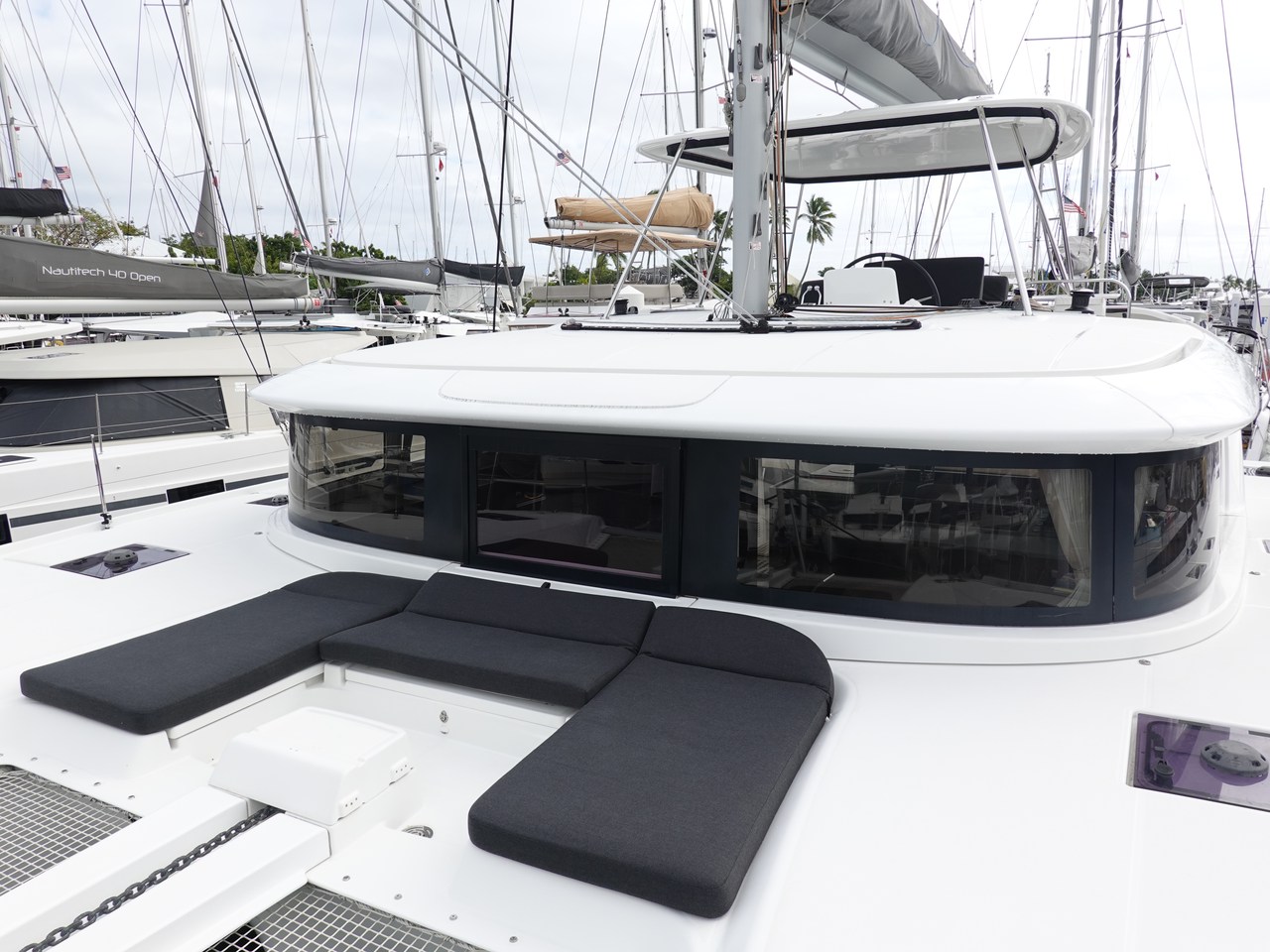Lagoon 46 OW - 3 + 1 cab. — photo 5