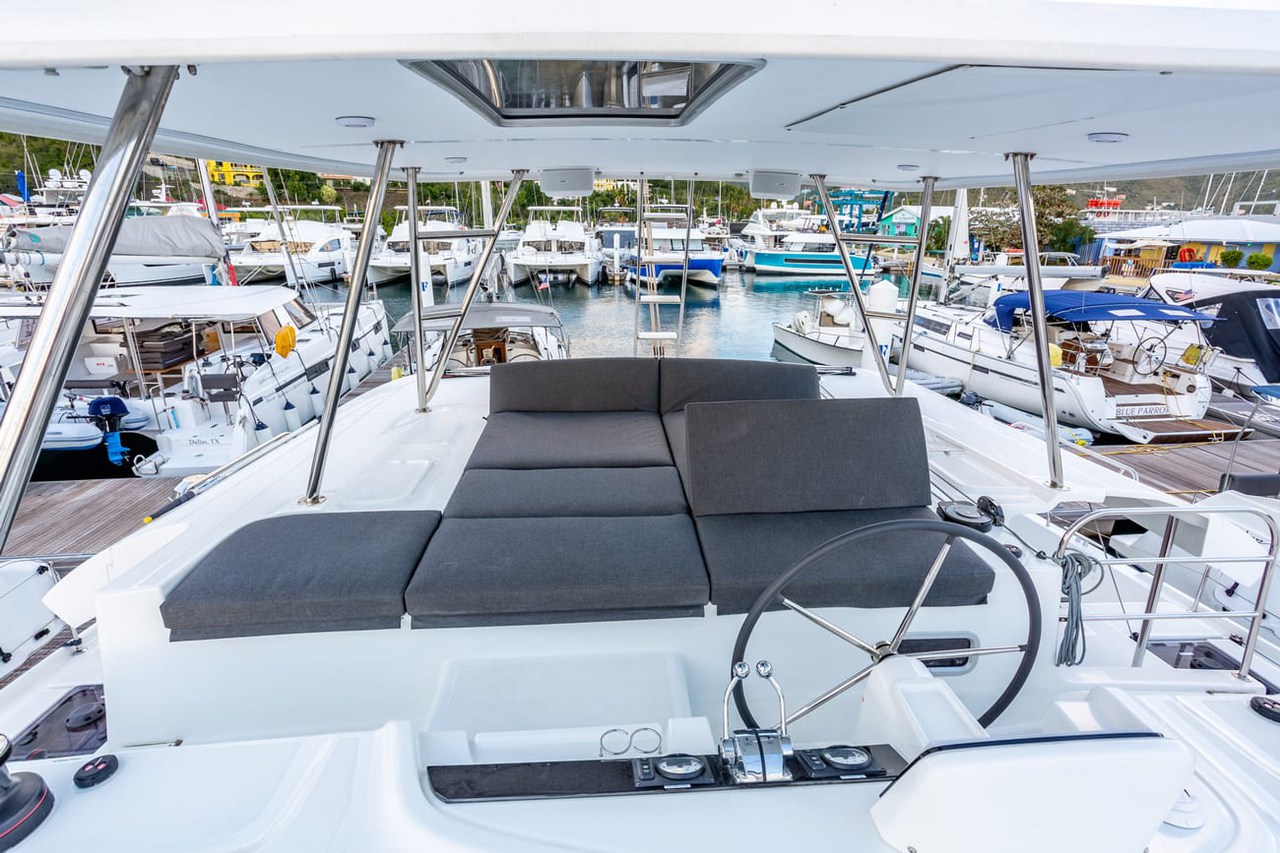 Lagoon 46 OW - 3 + 1 cab. — photo 7