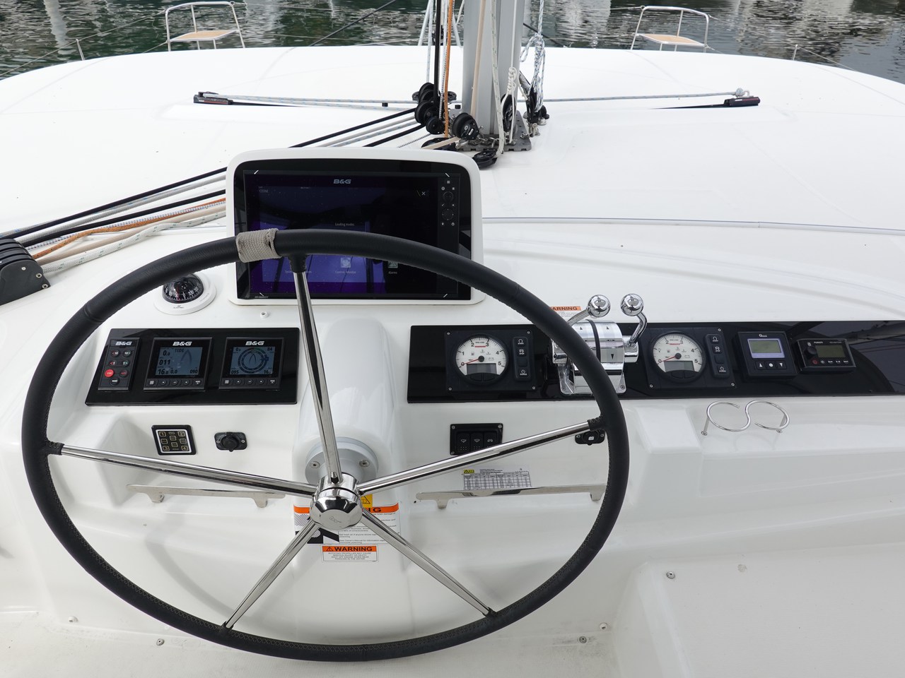 Lagoon 46 OW - 3 + 1 cab. — photo 9