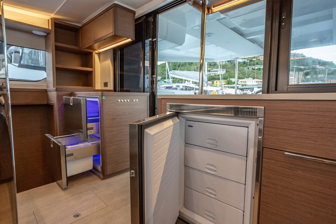 Lagoon 46 OW - 3 + 1 cab. — photo 21
