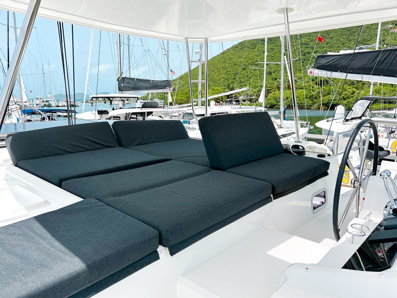 Lagoon 46 - 4 + 1 cab. — photo 13