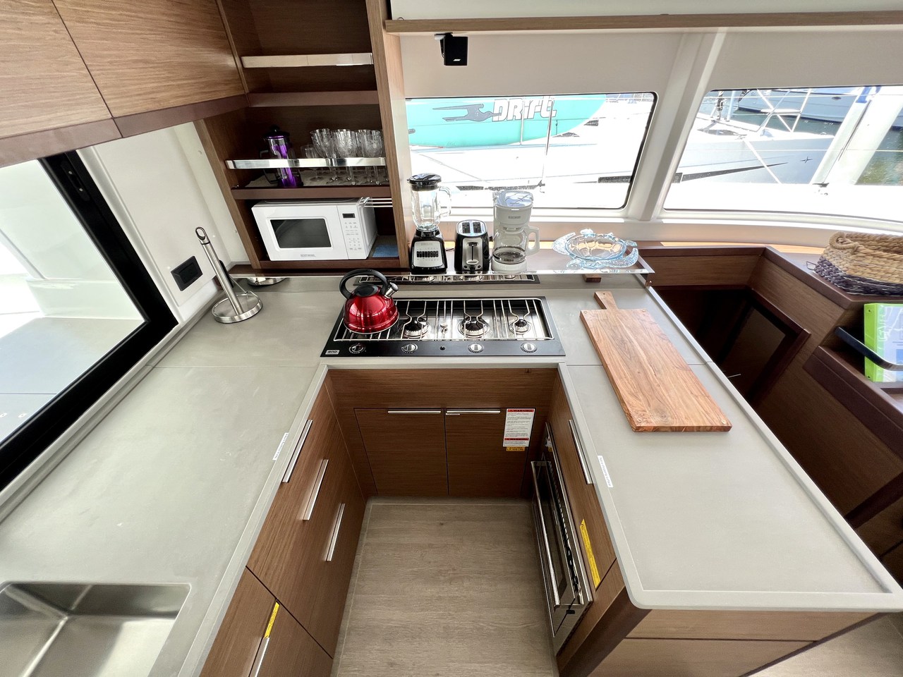 Lagoon 46 - 4 + 1 cab. — photo 24