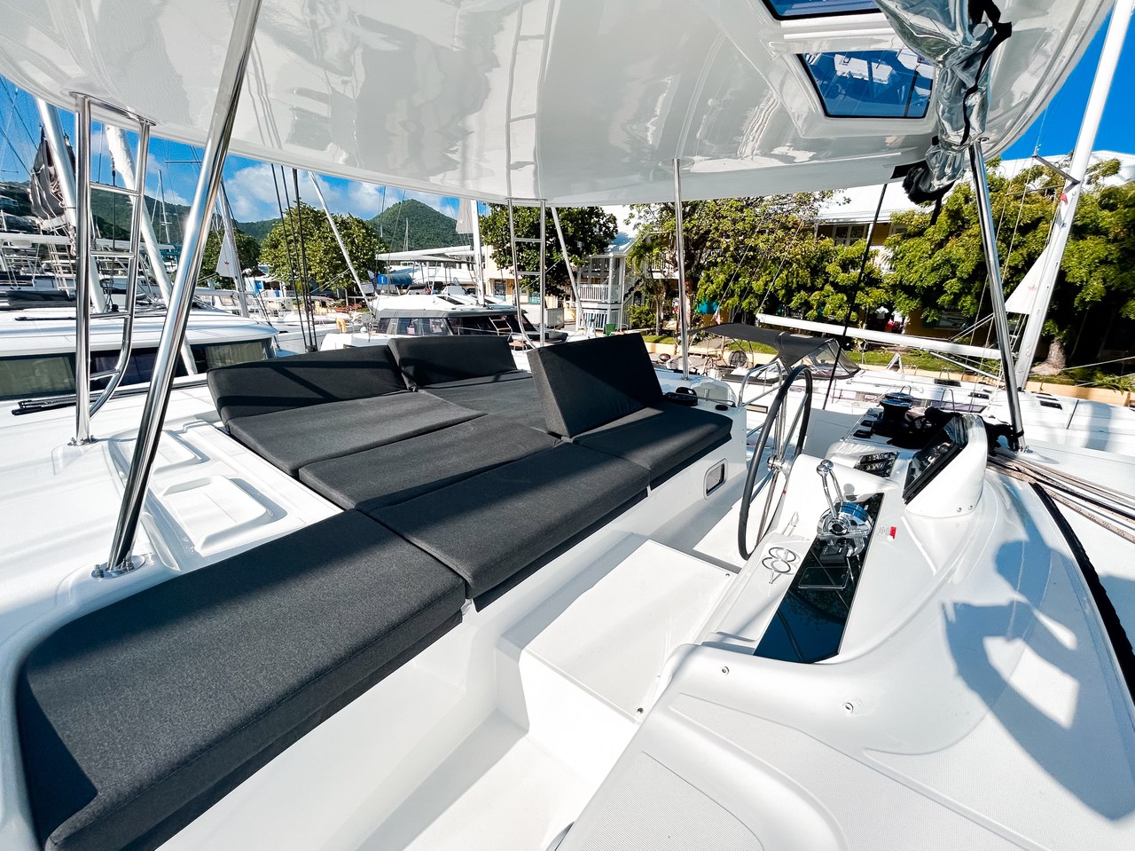 Lagoon 46 - 4 + 1 cab. — photo 9