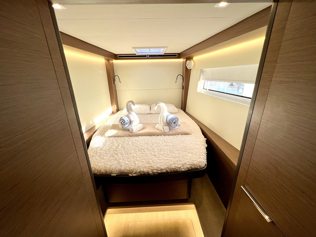 Lagoon 50 - 6 + 1 cab. — photo 17
