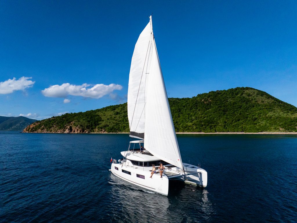Lagoon 51 - 6 + 1 cab. — photo 1