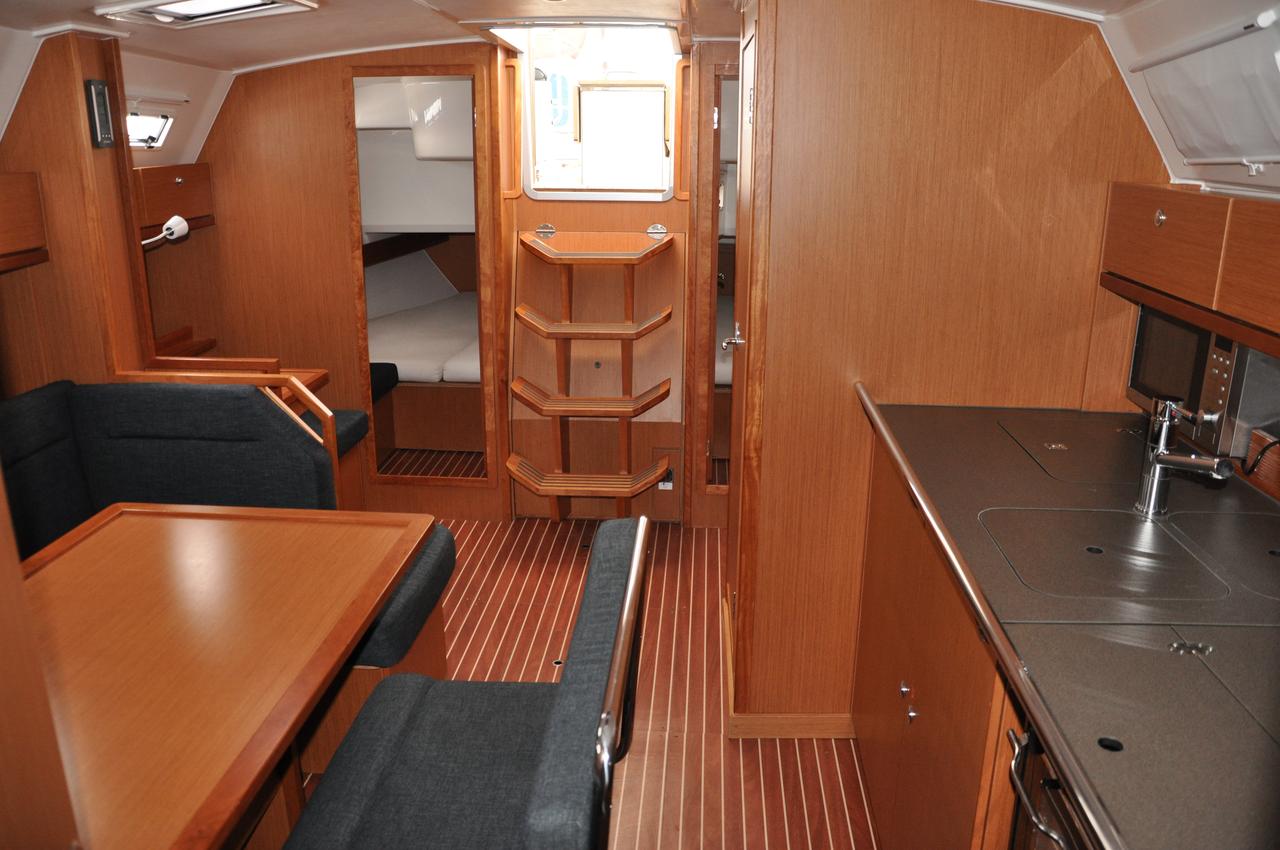 Bavaria Cruiser 40 — photo 7