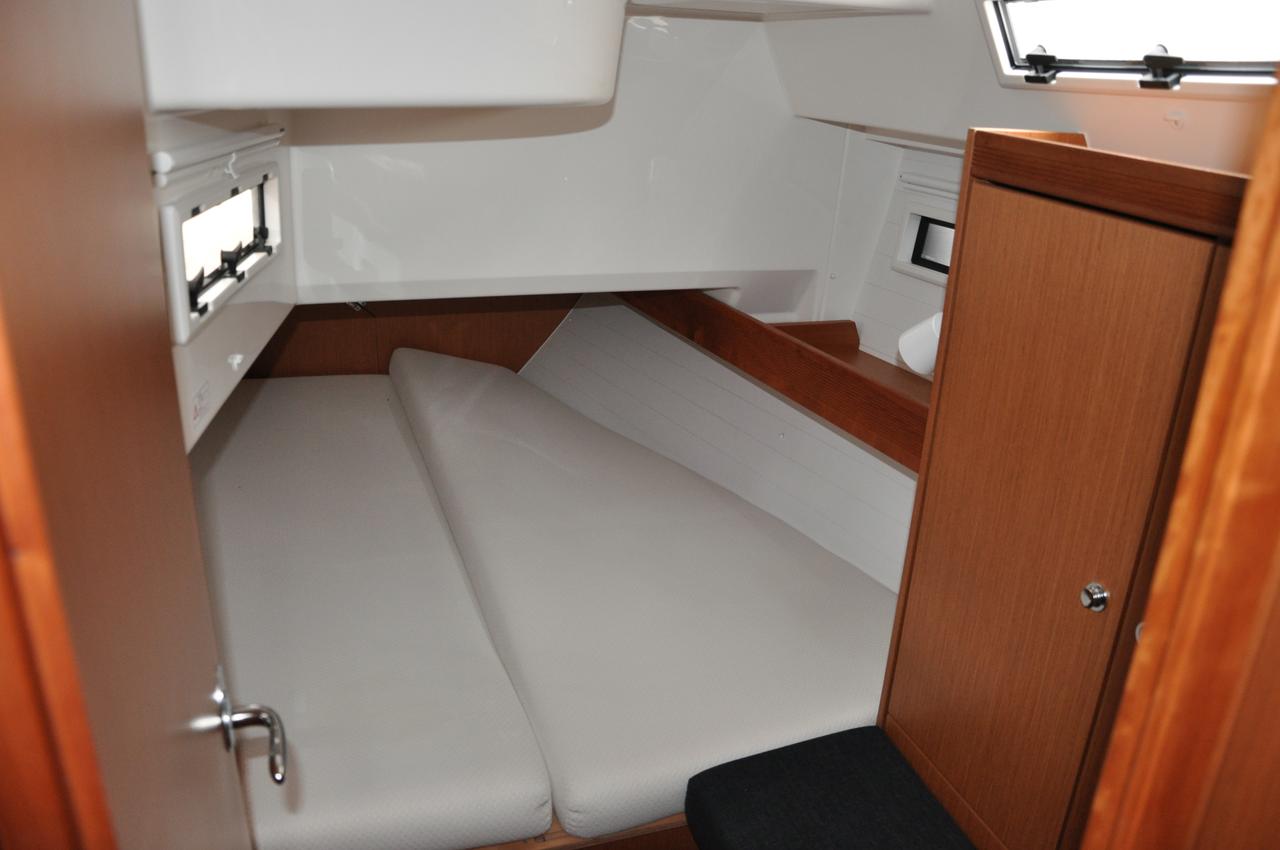 Bavaria Cruiser 40 — photo 12