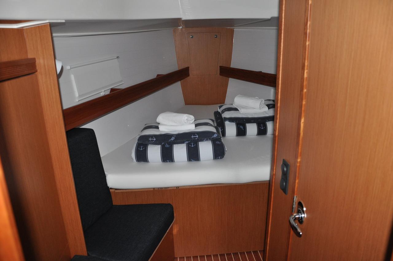 Bavaria Cruiser 40 — photo 13