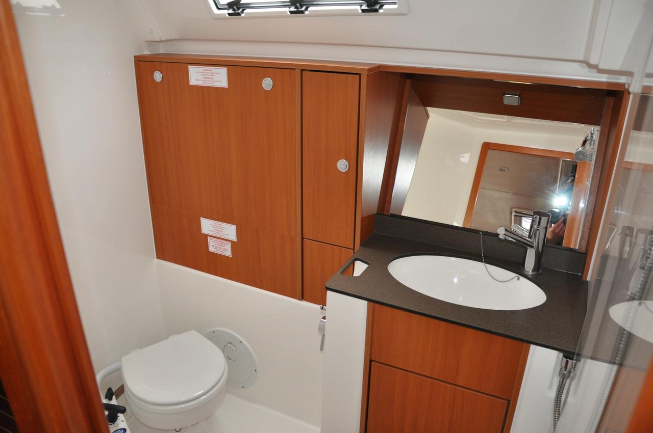Bavaria Cruiser 40 — photo 16